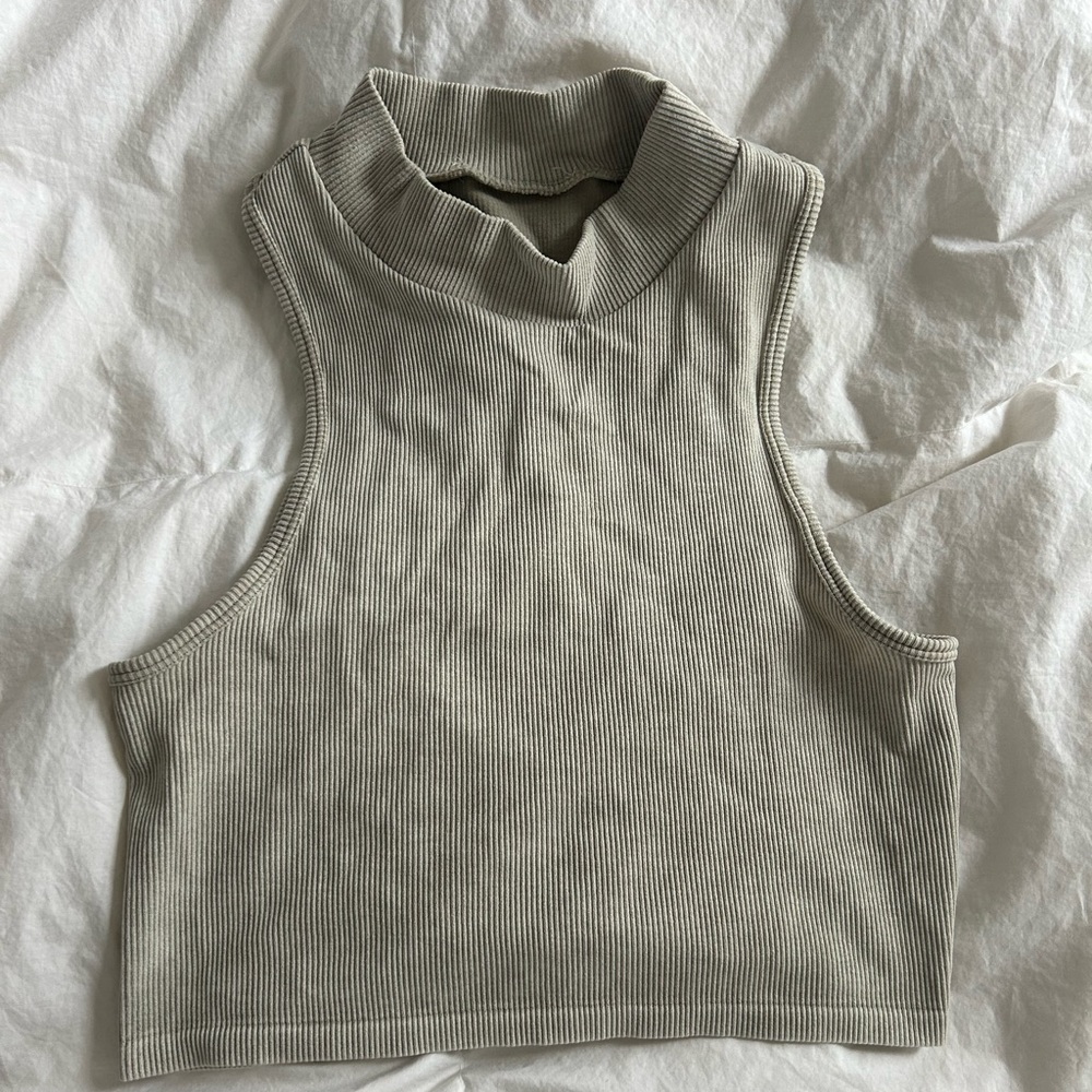 light green tank🪽🪽